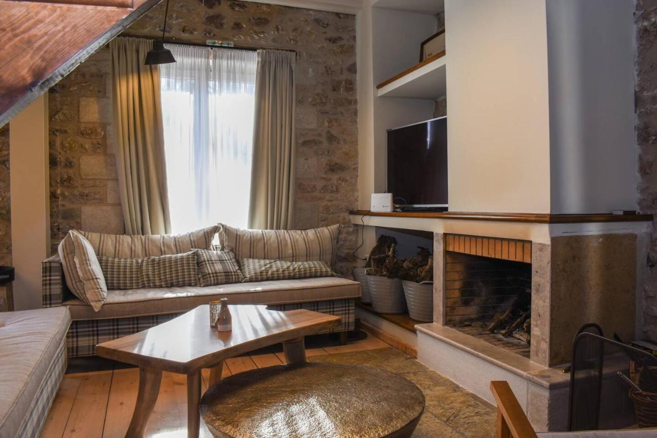 Secluded Mountain Refuge - Theonimfi Paradise Gem ديميتسانا المظهر الخارجي الصورة